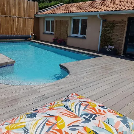 Szálloda Jolie Dependance Le Brucat (Gironde)